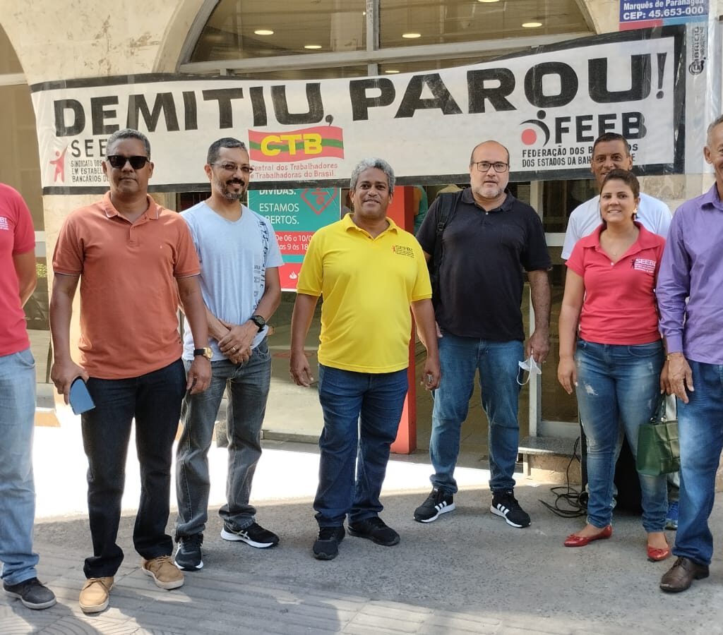 14.2.23 ilheus protesto demissoes santander 86a4f
