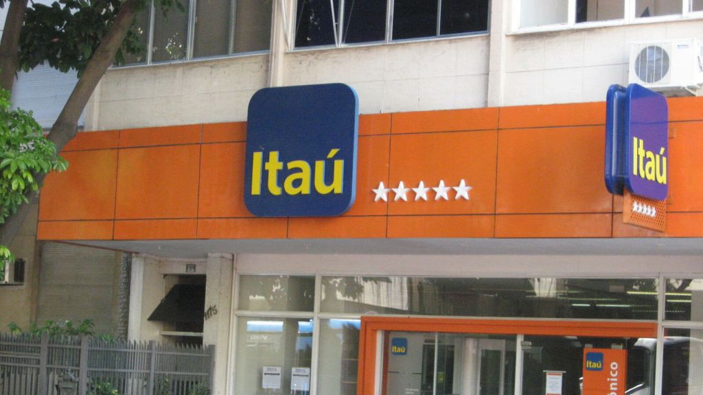 2022 agencia itau fachada da879