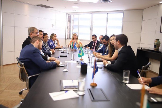 2023 reuniao presidenta da caixa 638be