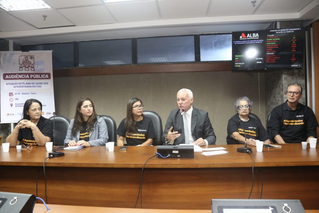 1.10 audiencia alba mesa 361bf