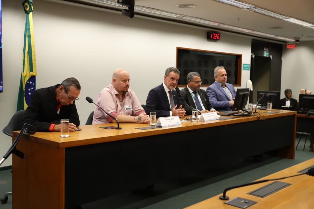 14.10 audiencia 40 anos da greve 57ae7