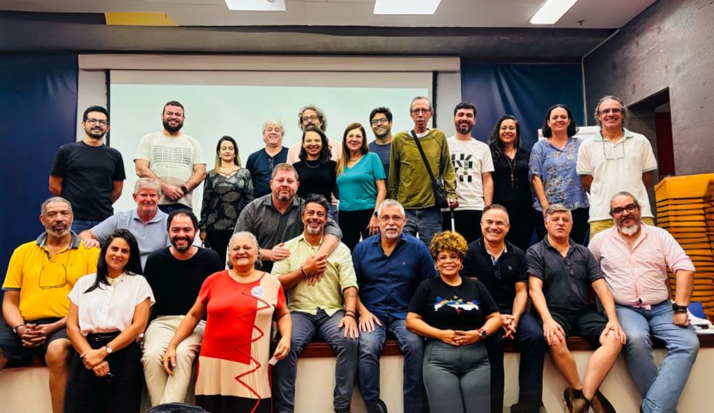 30.4 cee caixa reuniao 23204