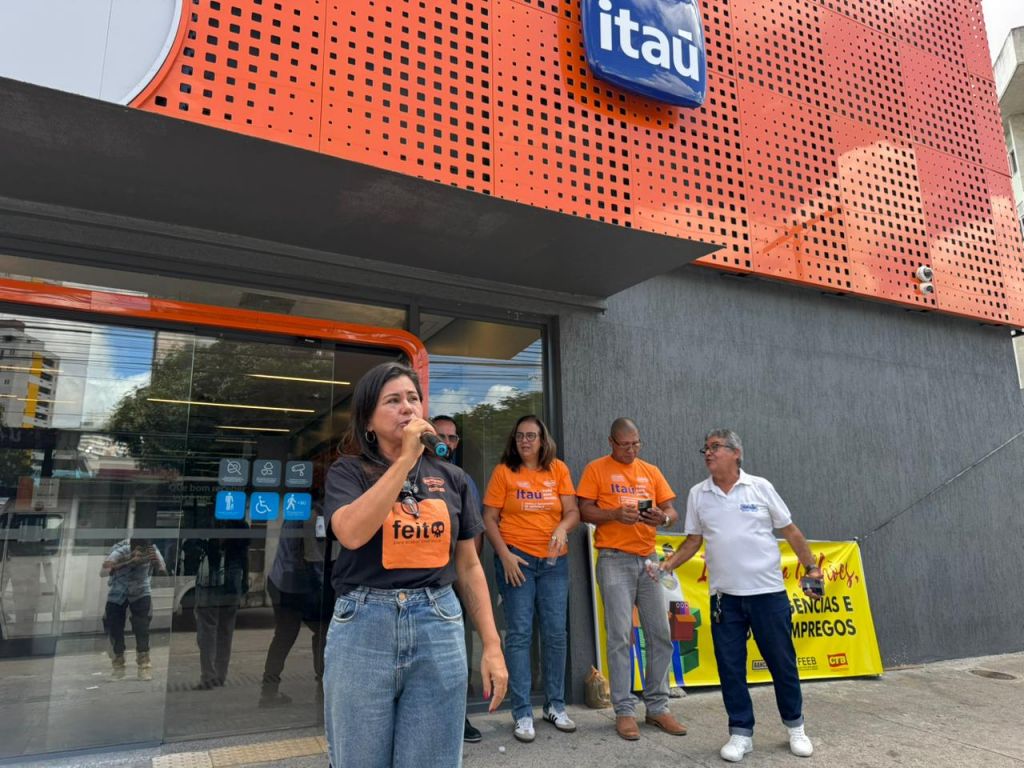 10.4 proteto itau em feira 2 3fca0