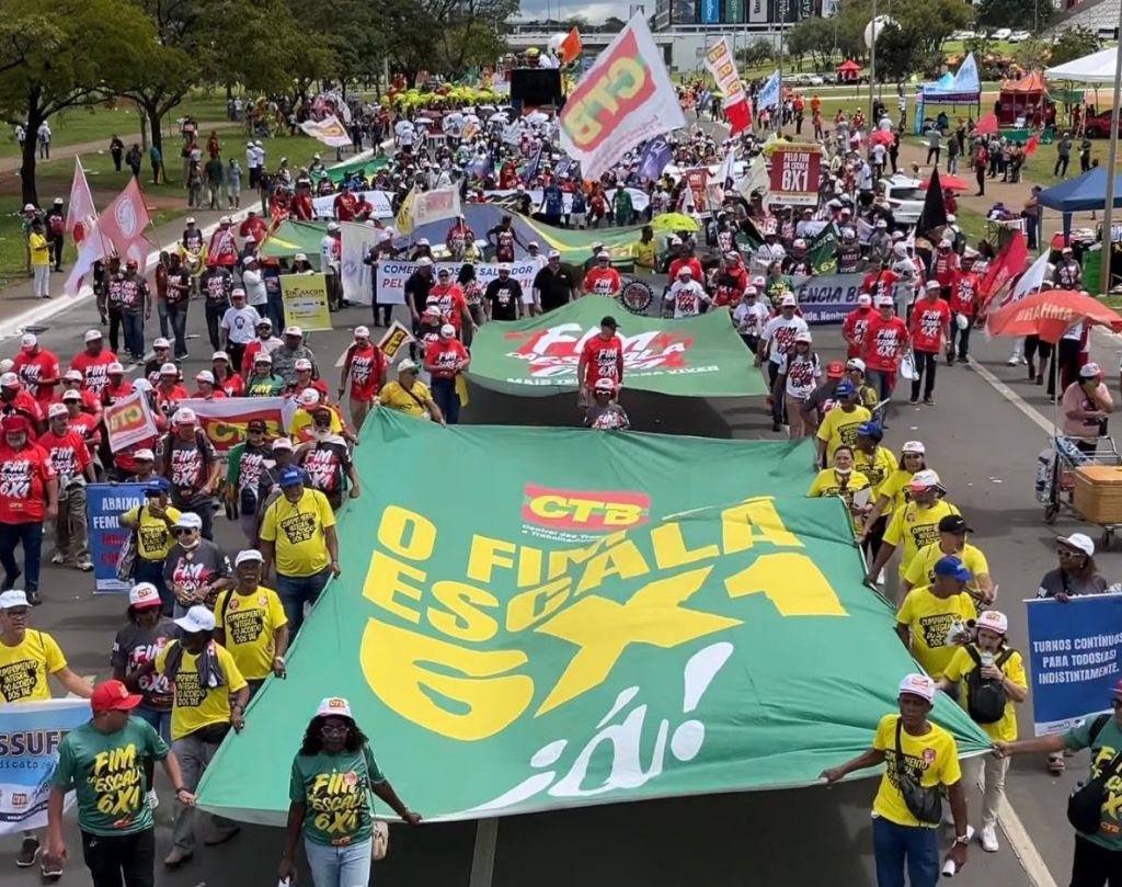 15.4.26 marcha brasilia c3933