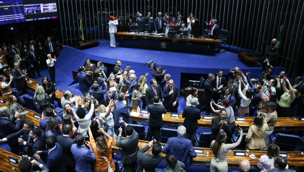 fim da escala 6x1 senado 06192