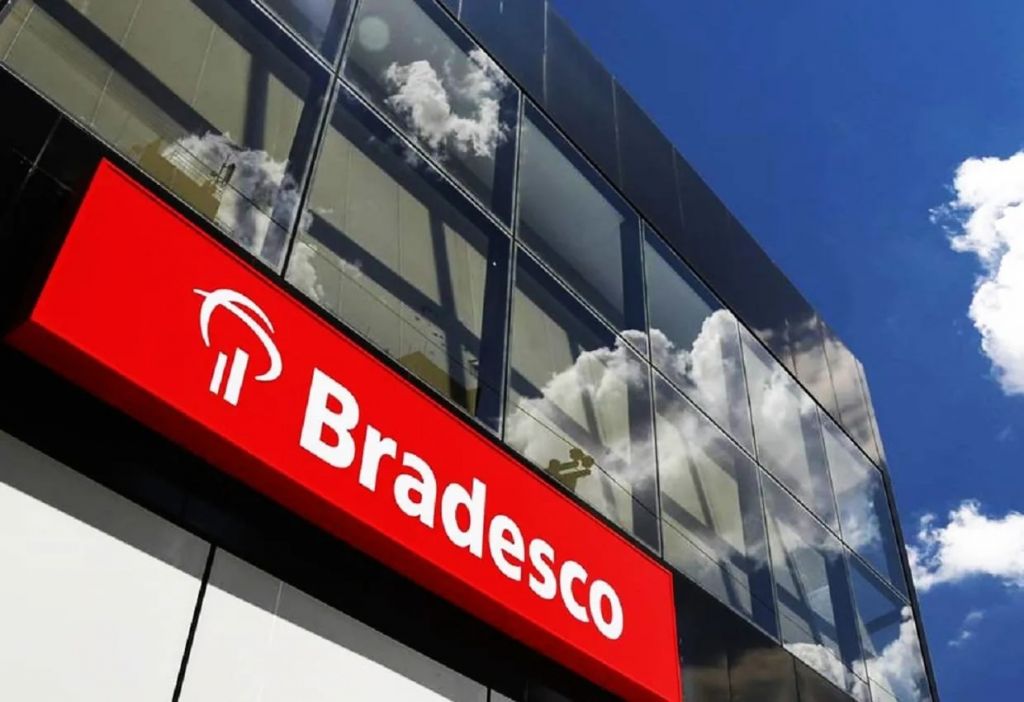 Bradesco fachada 72aa1