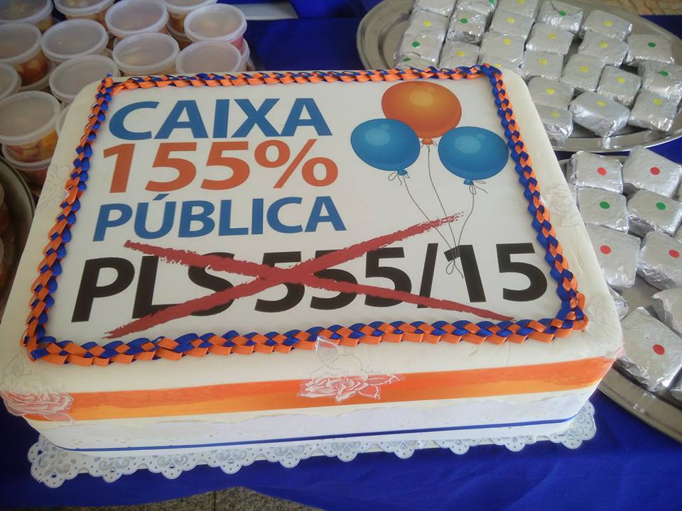 bolo aniversário caixa