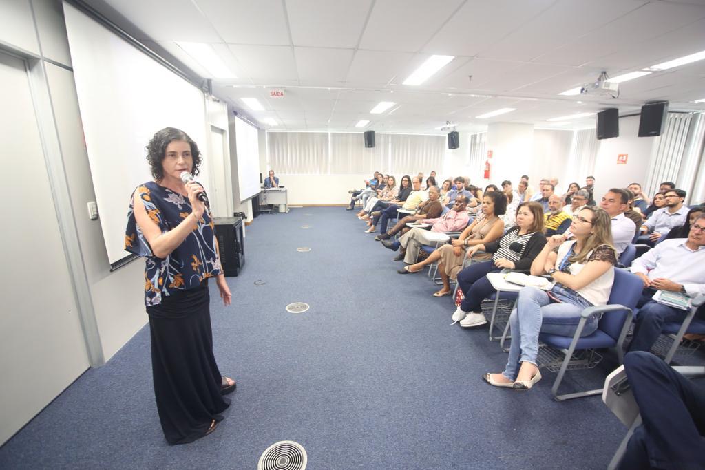 debate funcef salvador fabiana fc33e