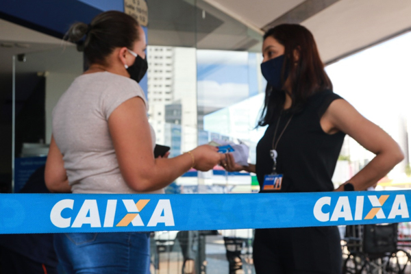 fila caixa agencia 2 d0824