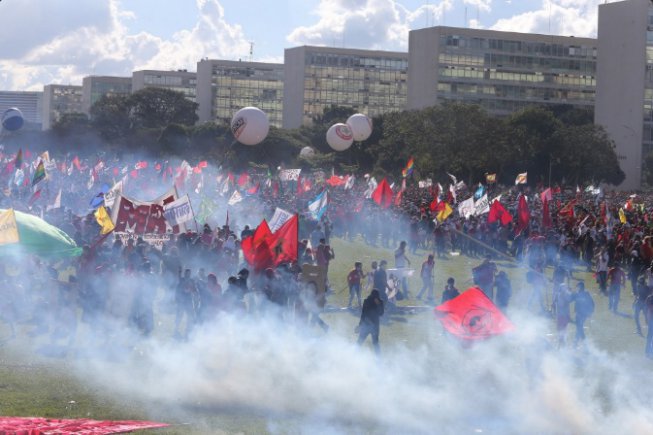 ocupa brasilia bombas b9551