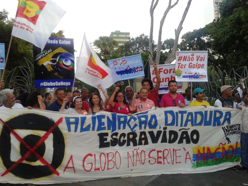 protesto contra a midia