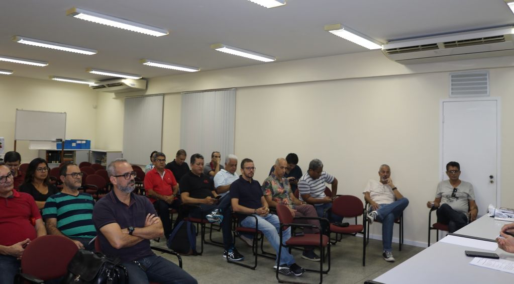 reuniao diretoria plateia 99fee
