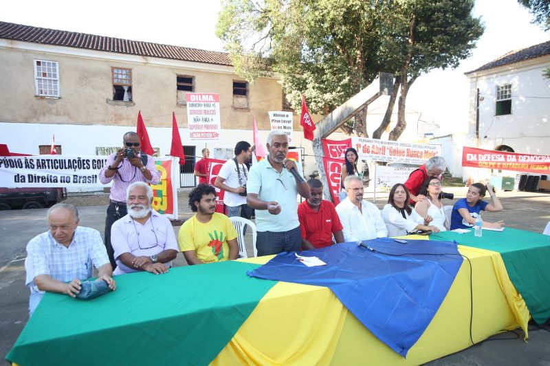 ato em defesa da democracia SSA