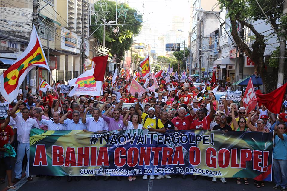 caminhada democracia salvador