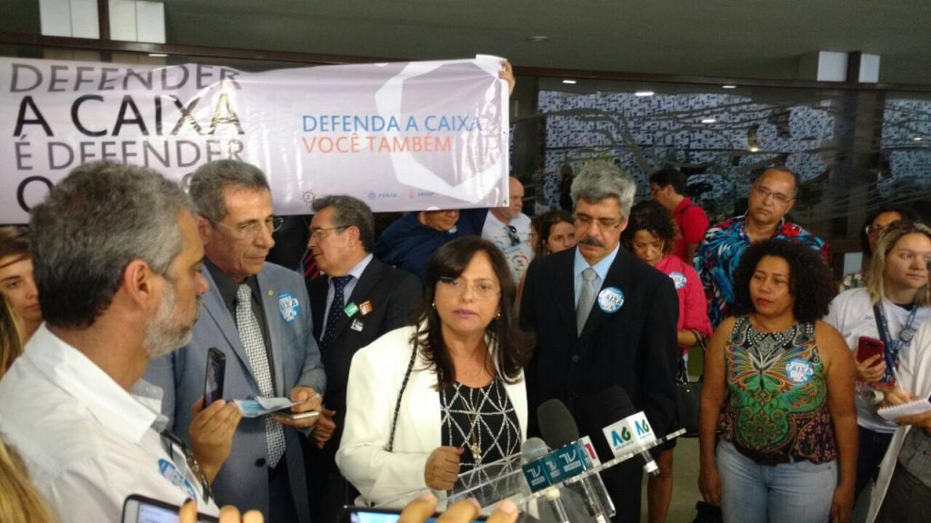 frente larlamentar caixa alice dd897