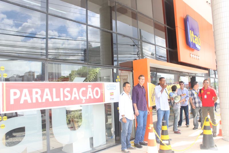 paralisacao itau 125