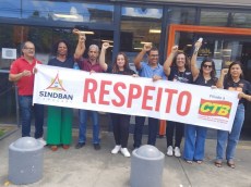 Bancários denunciam descaso do Itaú com população de Camaçari 5.3 ato itau camacari 5 43140